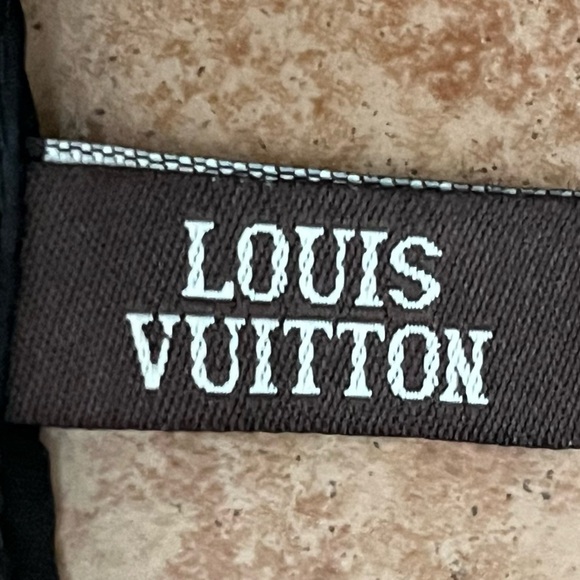 100% silk Black and White Monogram Wrap - Picture 7 of 14